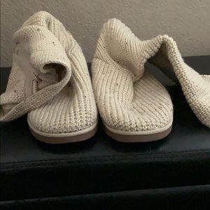 Gently used knitted boots